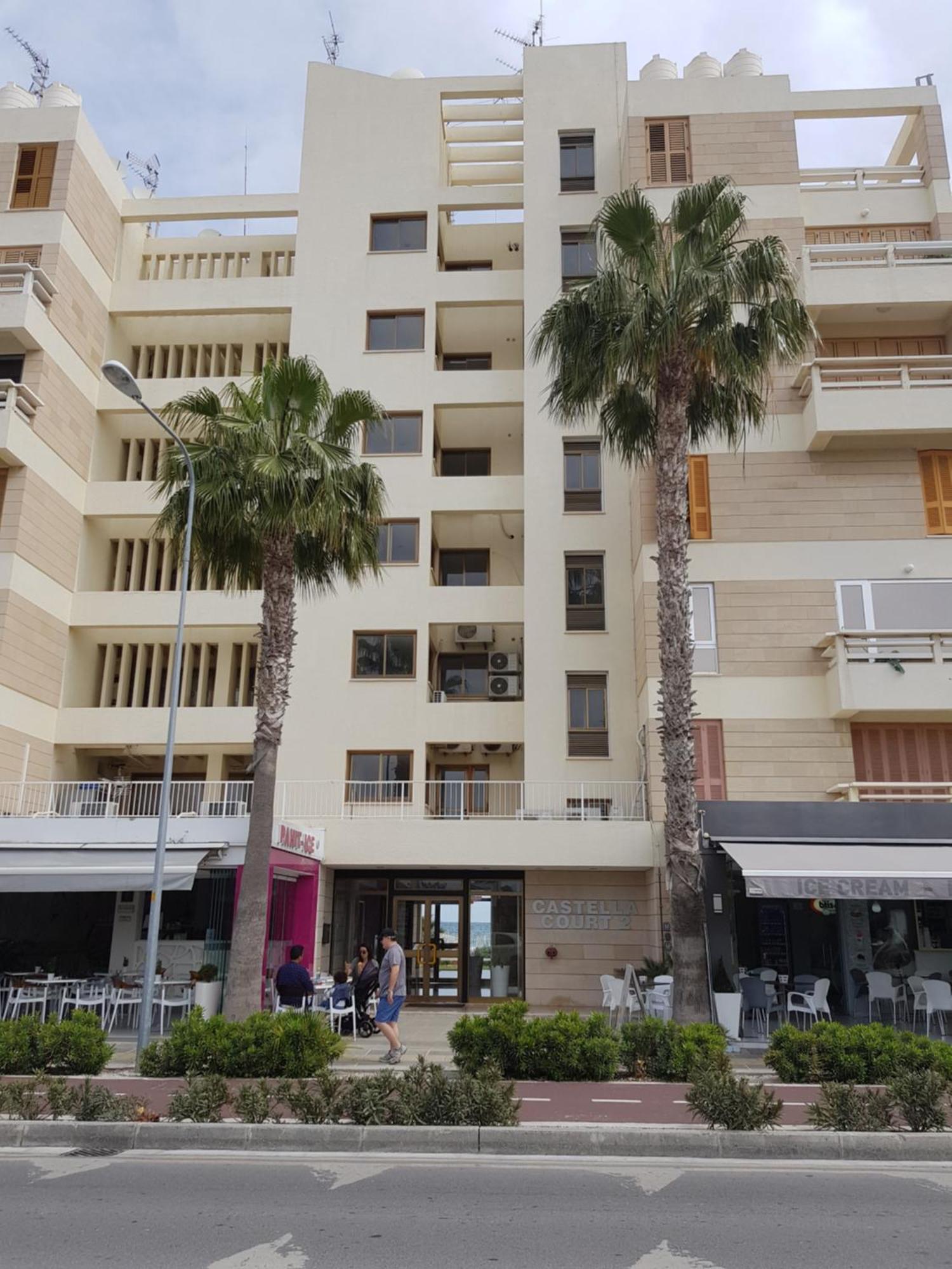 Haig'S Dream Flat On The Beach Larnaka Exterior foto