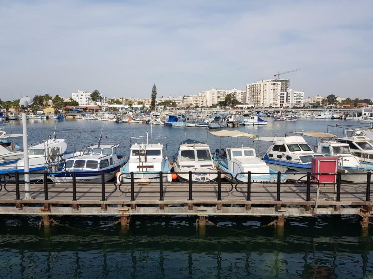 Haig'S Dream Flat On The Beach Larnaka Exterior foto